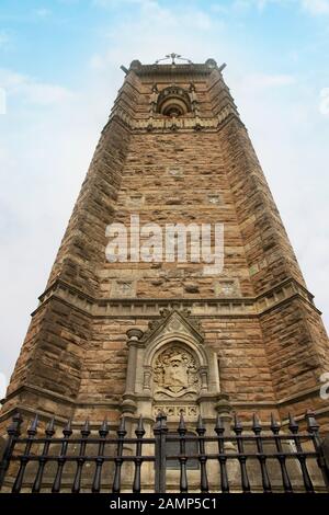 BRISTOL, REGNO UNITO - 8 APRILE 2019. Cabot Tower è un edificio di grado II costruito nella 1890s, situato in un parco pubblico su Brandon Hill, tra la città Foto Stock