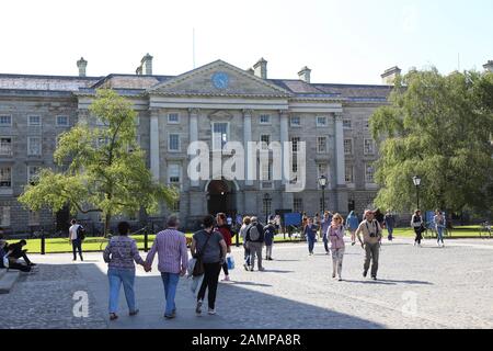 Dublin Trinity College, Parliament Square Foto Stock