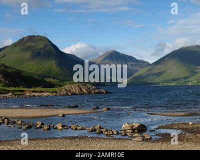 Wast Water si trova a Wasdale nel Lake District. Regno Unito Foto Stock