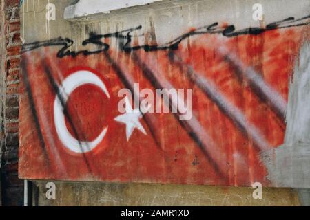 Bandiera di Turchia dipinta in un muro Foto Stock