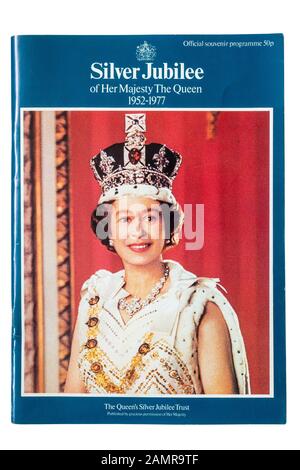 Giubileo d'argento della Regina Elisabetta II nel 1977 programma ufficiale di souvenir Foto Stock
