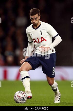 Harry Winks di Tottenham Hotspur durante la terza partita di replay della fa Cup al Tottenham Hotspur Stadium di Londra. Foto Stock