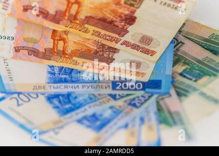 Banconote in valuta rubata sparse, vista del money closeup. Foto Stock