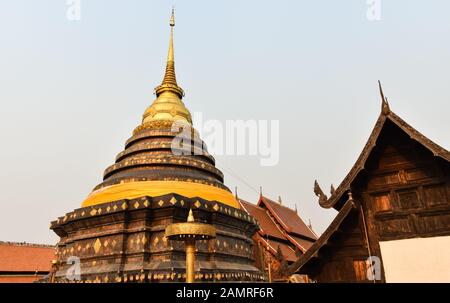 Wat Phrathat Lampang Luang in Ko Kha, Thailandia Foto Stock