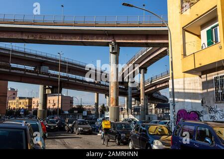 Cavalcavia sopraelevati, Roma Foto Stock