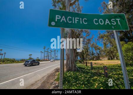 Vista della Pacific Highway 1 vicino a Malibu Beach, California, Stati Uniti d'America, America del Nord Foto Stock