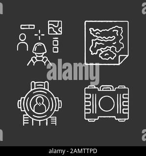 Gioco online inventario gesso icone set. ESport, cybersport. Battaglia reale. Computer, apparecchiature per videogiochi. Mappa, container, tiro AIM, sparatutto in 3d. Illustrazione Vettoriale