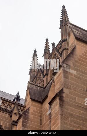 La Cattedrale di Santa Maria è costruita in arenaria di Pyrmont in stile gotico revival con un campanile situato sopra l'incrocio della navata centrale e dei transetti Foto Stock