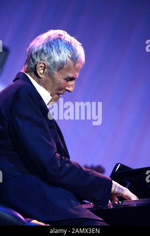 Milano 26/10/2008, concerto dal vivo di Burt Bacharach al Teatro Arcimboldi Foto Stock