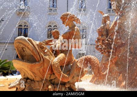 Fontana Di Diana, Isola Di Ortigia, Siracusa Sicilia / Fontana Di Diana, Isola Di Ortigia, Siracusa, Sicilia Foto Stock