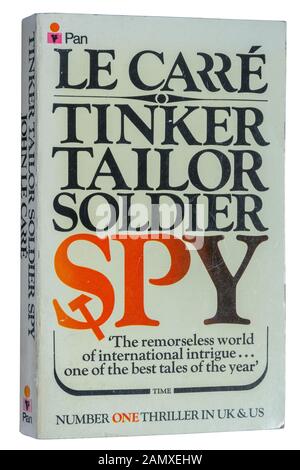 Tinker Tailor Soldier Spy, un romanzo di John le Carre. Libro cartaceo Foto Stock