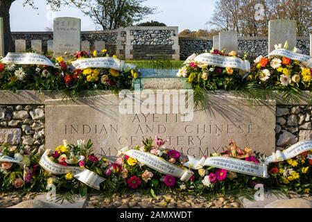 Ayette cimitero indiano e cinese, tombe di lavoratori cinesi e indiani, vicino Arras 50 Foto Stock