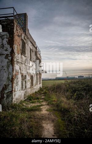 WW2RAF Tangmere's faticosa torre di controllo vicino a Chichester, West Sussex, UK Foto Stock