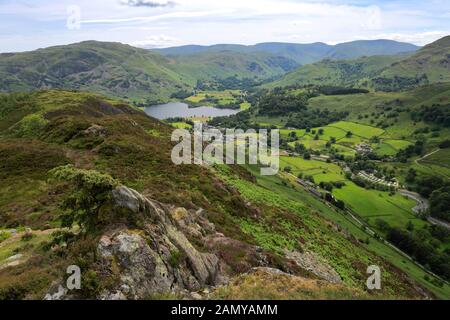 Vista su Glenridding Common e villaggio, Ullswater, Lake District National Park, Cumbria, Inghilterra, Regno Unito Foto Stock