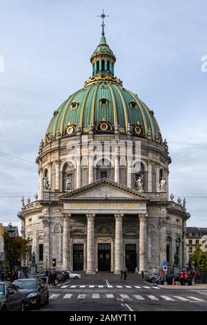 Frederik's Kirke - Rococò stile-Chiesa Evangelica Luterana con grandi verde rame Cupola progettata dall architetto Nicolai Eigtved nel 1740 a Copenhagen Foto Stock