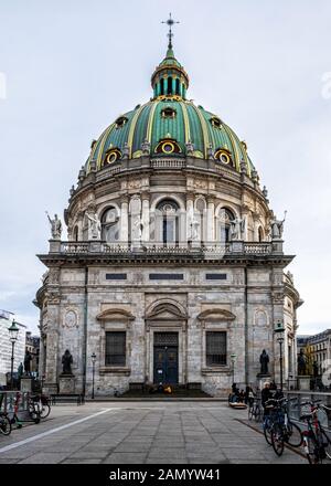 Frederik's Kirke - Rococò stile-Chiesa Evangelica Luterana con grandi verde rame Cupola progettata dall architetto Nicolai Eigtved nel 1740 a Copenhagen Foto Stock