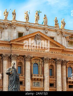 Città del Vaticano - Gennaio 08, 2014: Il balcone papale a San Pietro la cattedrale dove il papa e benedice i suoi seguaci. Foto Stock