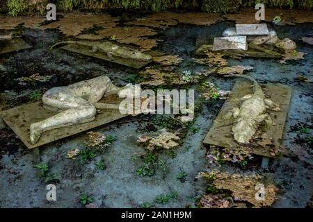 La Fonte delle Fate è una fontana pubblica si trova a Poggibonsi, in provincia di Siena. Costruito intorno alla seconda metà del XIII secolo da th Foto Stock