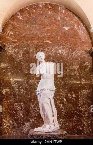 Scultura di Venus de Milo in mostra al Museo del Louvre di Parigi, Francia Foto Stock