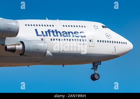 Francoforte, Germania - 8 Giugno 2018: Lufthansa Boeing 747 aereo all'aeroporto di Francoforte (FRA) in Germania. Boeing è un costruttore di aeromobili in base ho Foto Stock