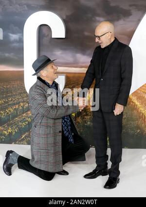 Sir Ian McKellen (a sinistra) e Sir Patrick Stewart partecipano al Star Trek: Picard Premiere tenuto presso la Odeon Luxe Leicester Square, Londra. Foto Stock