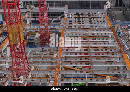 Travi in acciaio in cantiere a Londra Foto Stock