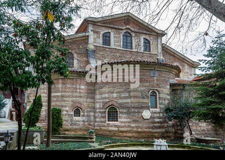 Balat, Fatih, Istanbul / Turchia - 13 Gennaio 2020: La Chiesa Patriarcale di San Giorgio, ecumenico di Costantinopoli Patriarcato Ortodosso vista esterna Foto Stock