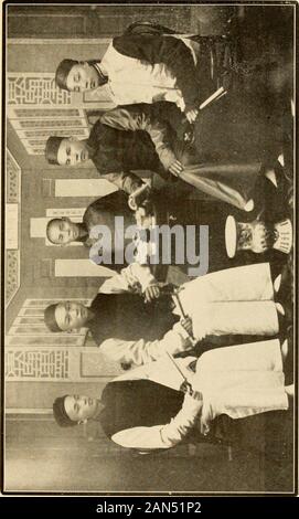 Nuove forze nella vecchia Cina : una sgradita ma inevitabile risveglio . ompare favorevolmente con lo stesso numero casuale selectedat in America. Un Cinese laundryman Posted on hisdoor questo significativo notare per la sua clientela estera :- Pleasehelp noi per ricordare il giorno di sabato per mantenerlo santa da portare-ing i vostri vestiti alla lavanderia prima di dieci oclock sul Sabato-giorni, mentre in un altro posto un servo cinese ha lasciato il mattino-ing dopo una scheda party al quale molto denaro avuto changedhands, dichiarando la sua padrona nella spiegazione, Me CHstian;me nessun soggiorno in nazioni casa ! Il cristiano cinese nonsi contenuto stesso Foto Stock