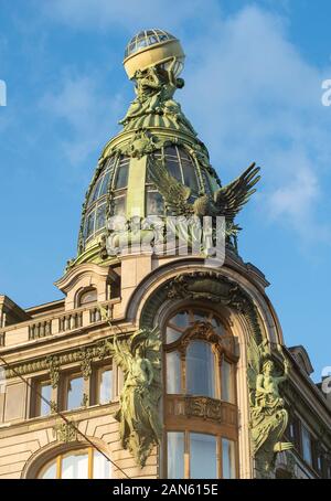 SAN PIETROBURGO. Russia - Ex casa Singer - casa di libri (russo: Dom Knigi) a prospettiva Nevsky al giorno Foto Stock