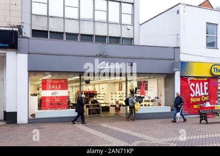 Clarks negozio di calzature la finestra di visualizzazione su Abington street, centro di Northampton, Foto Stock