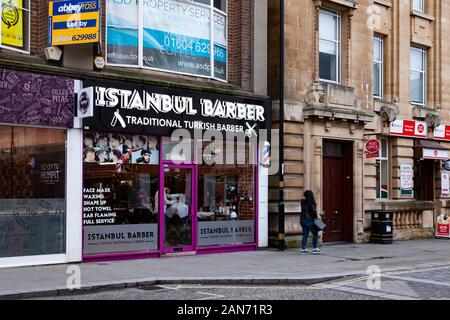 LiIstanbul Barbieri Shop su St Giles Street, centro di Northampton, Foto Stock