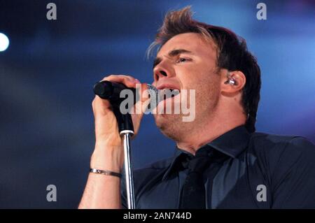 Milano Italia 27/10/2006 concerto dal vivo del prendere che all'Alcatraz , trasmissione tutta la musica "BI .LIVE' : Gary Barlow Foto Stock