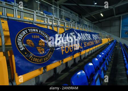 14 gennaio 2020, Greenhous Prato, Shrewsbury, Inghilterra; Emirates FA Cup, Shrewsbury Town v Bristol City: Home Supporto striscioni attorno alla terra Credit: Gareth Dalley/news immagini Foto Stock