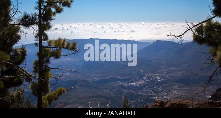 Gran Canaria, Gennaio, vista dalle zone più alte dell'isola lowards Tirajana Valley Foto Stock