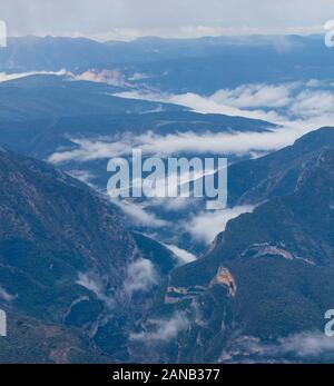 Terradets gorge, Noguera Pallaresa river, Montsec gamma, il Pre-Pyrenees, Lleida, Catalogna, Spagna, Europa Foto Stock