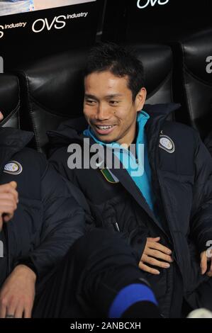 Milano, 06 febbraio 2011, 'G.ALLO STADIO MEAZZA SAN SIRO ' Stadium, il campionato di calcio Seria A 2010/2011, FC Inter - Roma: Yuto Nagatomo prima della partita Foto Stock