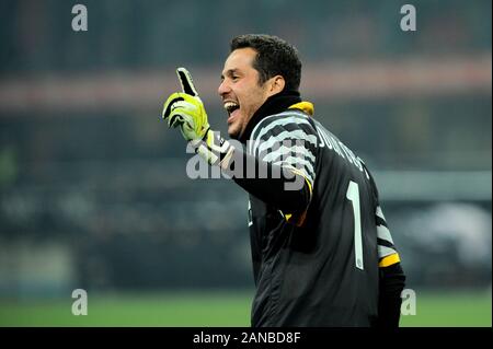 Milano, 06 febbraio 2011, 'G.ALLO STADIO MEAZZA SAN SIRO ' Stadium, il campionato di calcio Seria A 2010/2011, FC Inter - Roma: Julio Cesar celebra dopo il traguardo Foto Stock