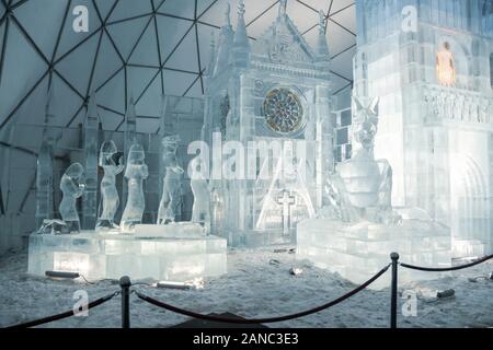 Hrebienok: Tatranska Ladovy Dom (Tatra Ice Dome) 2019/2020 - Cattedrale Di Notre Dame. Slovacchia. Europa Foto Stock
