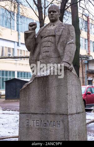 Minsk, Bielorussia - Dicembre, 14, 2019: Monumento a E.Telman da scultori S.Vakar, L.Gumilevsky a Minsk Foto Stock