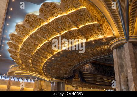 Cupola interna, vaulting e decorazione, Grande moschea di Kuwait Foto Stock