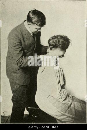 Principi e Pratica di regolazione spinale; per l'uso degli studenti e dei professionisti . Vertebra toracica 35:. Fig. 85.Maiidilmlo Spinnns attesa. 356 Regolazione spinale Foto Stock