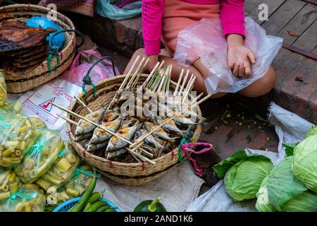 Immagini dal mercato mattutino, Luang Prabang, Laos. Foto Stock