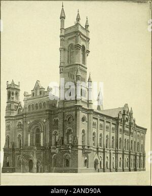 Philadelphia; una guida, realizzata per la comodità delle persone interessate nella città del notevole storia e presentare i risultati . 35 tempio massonico Angolo Nordest della vasta e nocciola strade. Il Tempio Massonico è di pura architettura normanna. Sorge a 95 piedi da thepavement e la massiccia torre di granito, 250 piedi alto, finiture un imposingfacade. L'edificio è magnificamente arredate, ed è un ottimo esempio di theprogresswe spirito di questo grande ordine. 36 Foto Stock