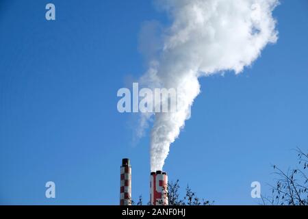 Una vista generale dei fumatori Camino a Basilea in Svizzera. Foto Stock