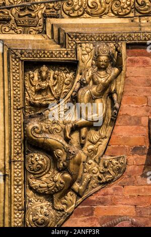 Dettaglio dell'entrata di Changu Narayan tempio nella valle di Kathmandu, Nepal Foto Stock