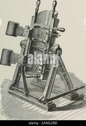 Le meraviglie della moderna mechanismA curriculum dei recenti progressi nella meccanica, fisica e ingegneria scienza . yman, JeanMuller, ha cercato di fusione del dorso delle pagine di tipo li byresting su una piastra calda. In questo modo egli ha fissato pagesof il Nuovo Testamento che sono state la prova contro fallingapart. Circa 1725 il processo di gesso di stereotipi wasintroduced, consistente nell'uso di un intonaco-di-Parismold, dal quale getta erano realizzate in metallo di tipo, in presenza dimateriali estremamente risultati giusti. Questo era il procedimento ordinario fino lacoppia di tempo quando il processo della carta è stato inventato, apparentlyby diversi individui indipendenti di lavoro Foto Stock