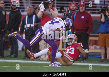 Minnesota Vikings wide receiver Diggs Stefon (14) rompe il paranco di San Francisco 49ers libero di sicurezza Tarvarius Moore (33) durante un'NFL playoff divisionale gioco, Sabato, 11 gennaio 2020, in Santa Clara, California Il 49ers sconfitto i vichinghi 27-10. (Foto di IOS/ESPA-immagini) Foto Stock