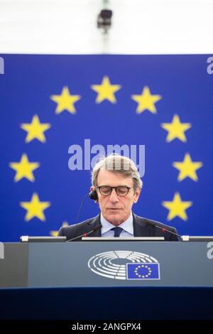 15 gennaio 2020, Francia, Straßburg: Il Presidente del Parlamento europeo, David Sassoli (PD), siede nella camera plenaria del Parlamento europeo all'inizio della sessione. Foto: Philipp von Ditfurth/dpa Foto Stock