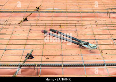 Maglia di filo di acciaio filo di taglio taglierina di maglia utilizzata nel processo steelfixing Foto Stock