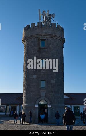 La vetta più alta del territorio continentale portoghese. Torre, Serra Da Estrela, Portogallo Foto Stock